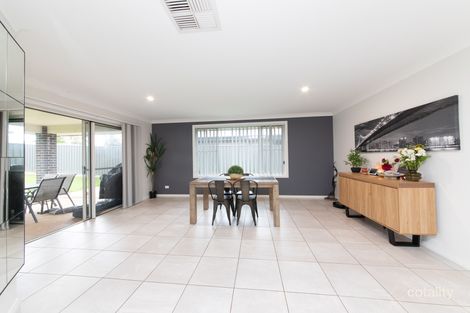 Property photo of 19 Hindmarsh Esplanade Dubbo NSW 2830