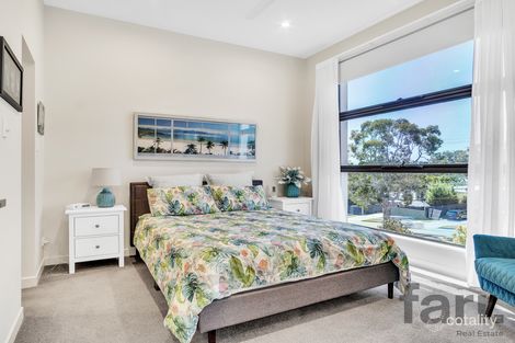 Property photo of 2/206 Cotlew Street Ashmore QLD 4214