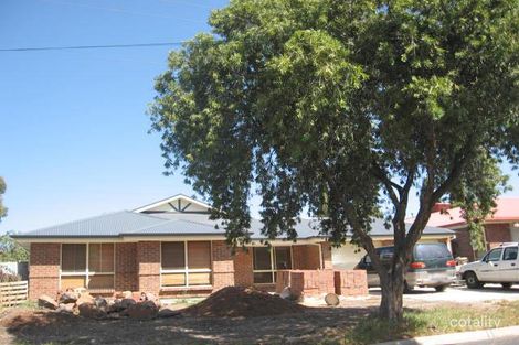 11 Berri Rd, Hope Valley, SA 5090