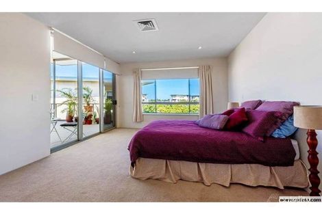 Property photo of 731/3 Pendraat Parade Hope Island QLD 4212