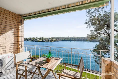 Property photo of 7/13 Bortfield Drive Chiswick NSW 2046