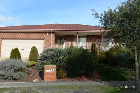Property photo of 10 Wattle Bird Way Langwarrin VIC 3910