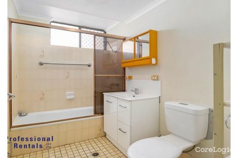 Property photo of 1/33-35 Shore Street East Cleveland QLD 4163