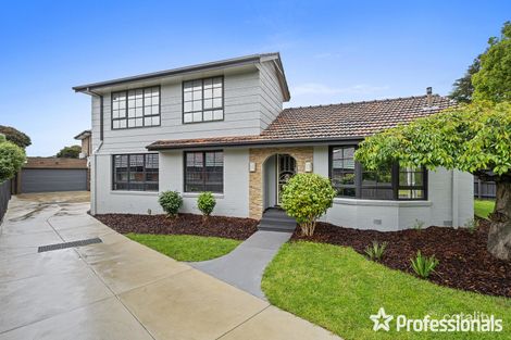 Property photo of 17 Lockhart Court Kilsyth VIC 3137
