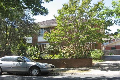 2/6 Oswin St, Kew East, VIC 3102