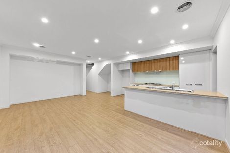 Property photo of 2 Cyan Walk Craigieburn VIC 3064