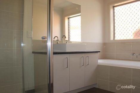 Property photo of 402 Hogans Road Tarneit VIC 3029