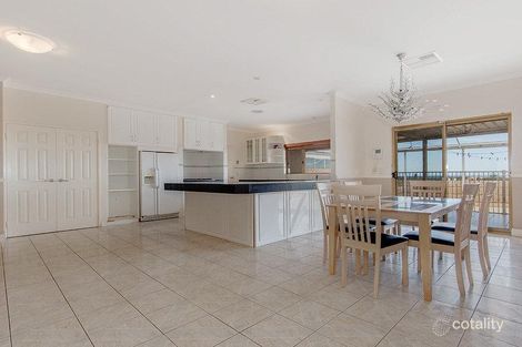 Property photo of 10 Magnolia Rise Halls Head WA 6210