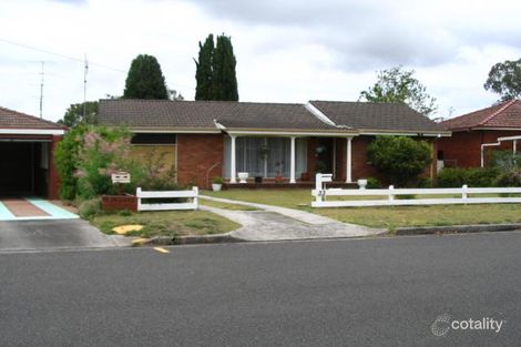 33 Camellia Cir, Woy Woy, NSW 2256