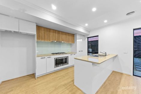 Property photo of 2 Cyan Walk Craigieburn VIC 3064