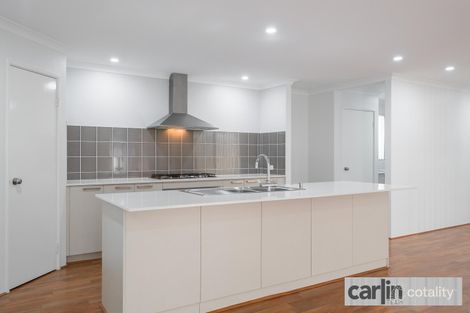17 BABIANA LINK, PIARA WATERS, WA 6112