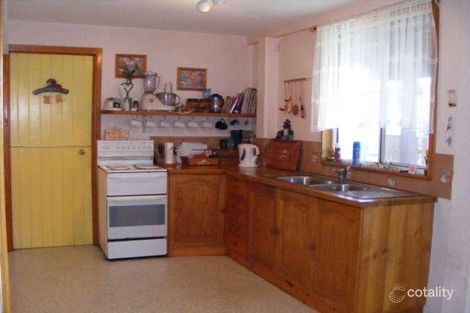 Property photo of 4 Ferris Avenue River Heads QLD 4655