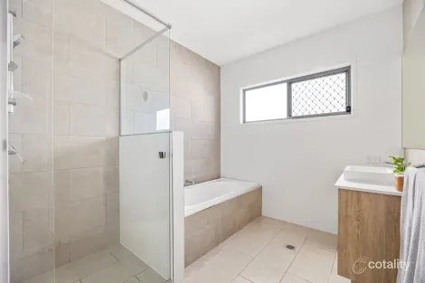 Property photo of 5 Salisbury Terrace Baringa QLD 4551