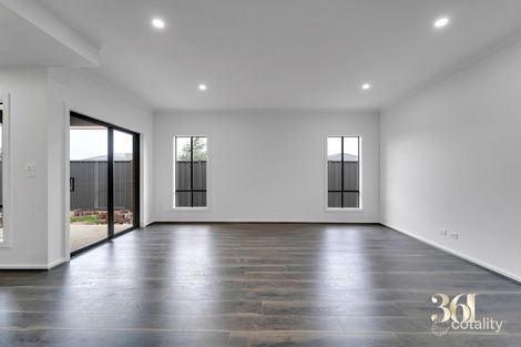 Property photo of 2 Forestmill Way Strathtulloh VIC 3338