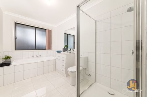 Property photo of 34 Domain Way Craigieburn VIC 3064