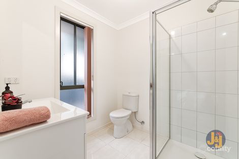 Property photo of 34 Domain Way Craigieburn VIC 3064