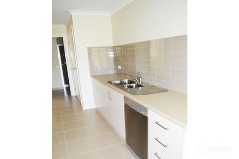 Property photo of 96 Greta Drive Hamilton Valley NSW 2641