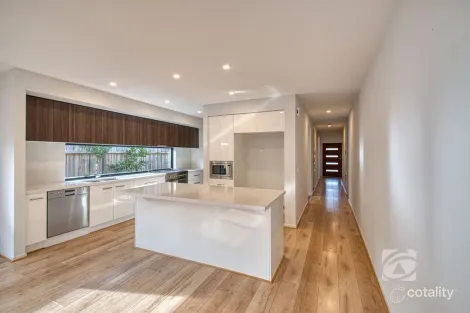 Property photo of 6 Anvil Way Clyde North VIC 3978