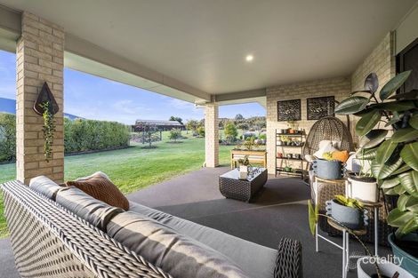 Property photo of 33 Lilly Avenue Cawdor QLD 4352