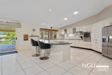 Property photo of 15 Alexandra Close Flinders View QLD 4305