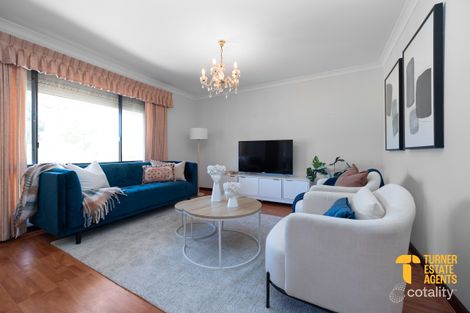 Property photo of 43 Chartwell Way Swan View WA 6056