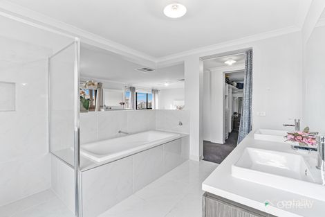 Property photo of 21 Everglades Street Lyndhurst VIC 3975