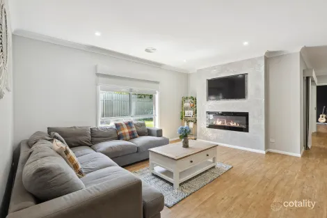 Property photo of 13 Augusta Crescent Tatura VIC 3616