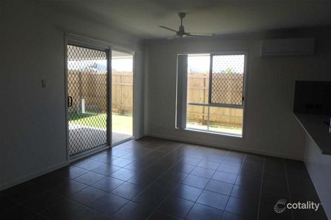 Property photo of 74 Milbrook Crescent Pimpama QLD 4209