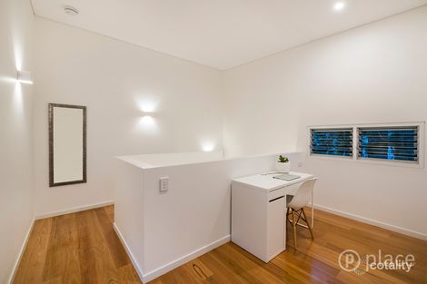 Property photo of 33 Durimbil Street Camp Hill QLD 4152