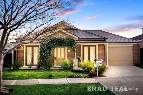 Property photo of 10 Huntingfield Street Craigieburn VIC 3064