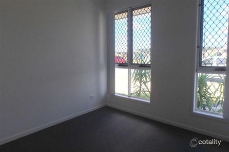 Property photo of 74 Milbrook Crescent Pimpama QLD 4209