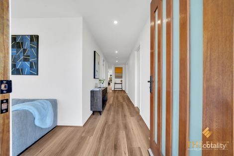 Property photo of 8 Curtin Drive Deanside VIC 3336
