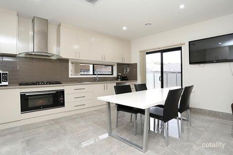 Property photo of 21 Bluebird Way Roxburgh Park VIC 3064