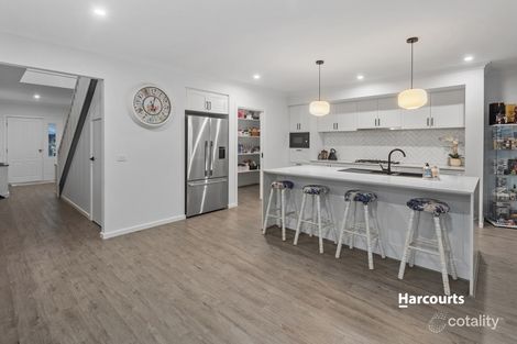 Property photo of 13 Mainstone Street Drouin VIC 3818