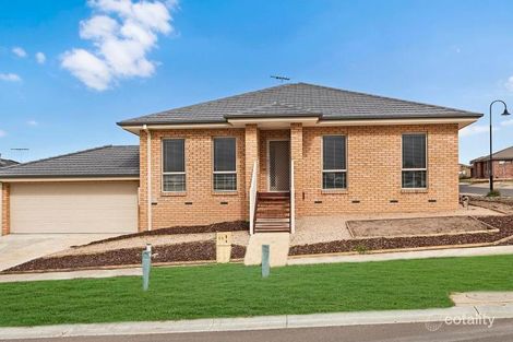 1 Berry Saltbush Dr, Wallan, VIC 3756