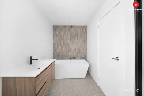 Property photo of 4 Calendula Court Casula NSW 2170