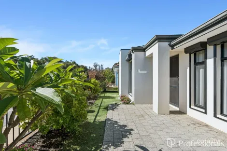 Property photo of 12 Saintly Turn Byford WA 6122