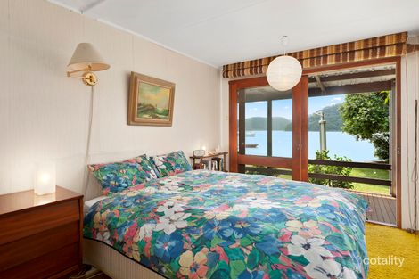 Property photo of 4 Neotsfield Avenue Dangar Island NSW 2083
