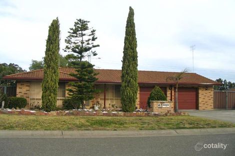 16 Chad Pl, St Clair, NSW 2759