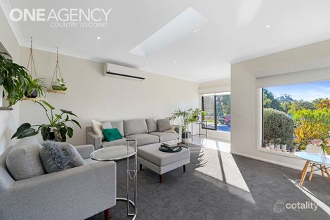 Property photo of 2/6 Shakespeare Court Drouin VIC 3818