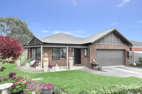 11 North St, Koroit, VIC 3282