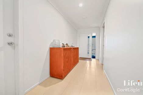 Property photo of 5 Wolomina Crescent Werribee VIC 3030