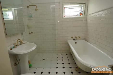 Property photo of 41 Sunbury Crescent Surrey Hills VIC 3127