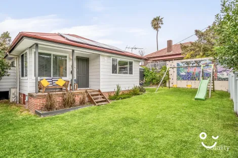 Property photo of 229 Princes Highway Bulli NSW 2516