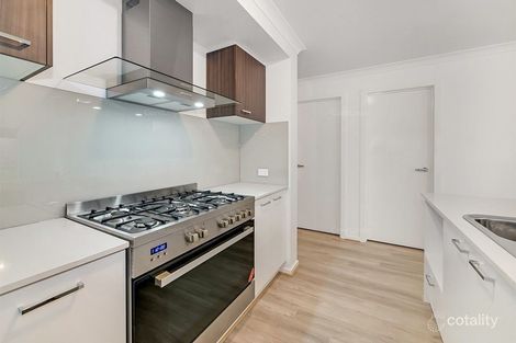Property photo of 220 Duff Street Cranbourne West VIC 3977