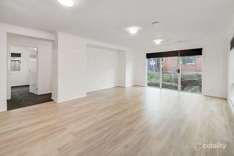 Property photo of 220 Duff Street Cranbourne West VIC 3977
