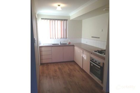 Property photo of 2/22 Beverley Road Cloverdale WA 6105