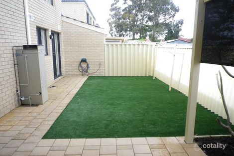 Property photo of 2/22 Beverley Road Cloverdale WA 6105