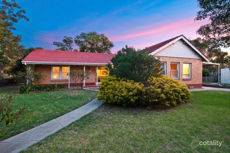 2 Edwards Ave, Park Holme, SA 5043