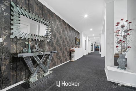 Property photo of 5 Tinnadice Road Cranbourne East VIC 3977
